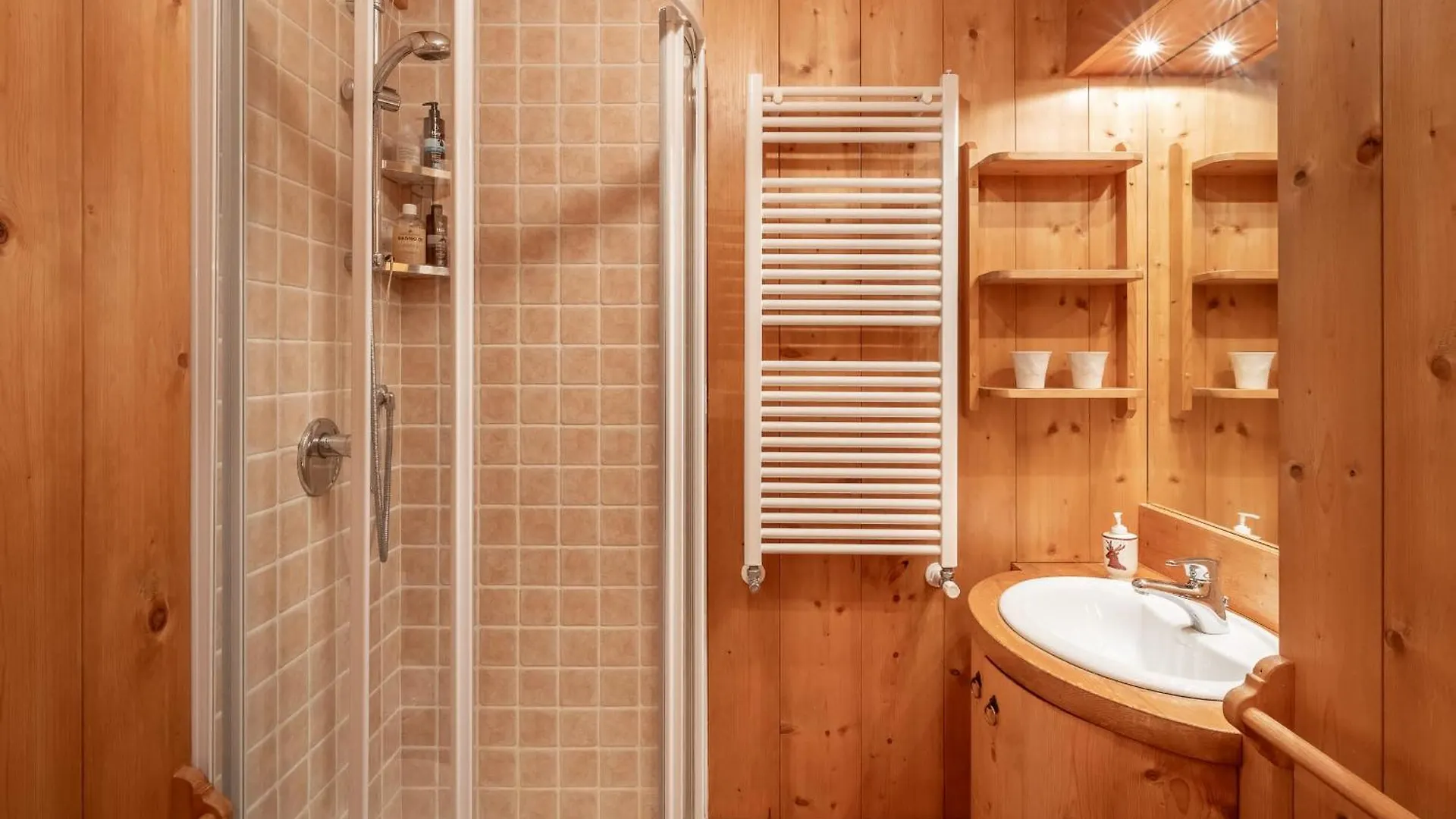 Cozy Little Flat Just Few Steps From Centre Apartment Cortina d'Ampezzo Italy